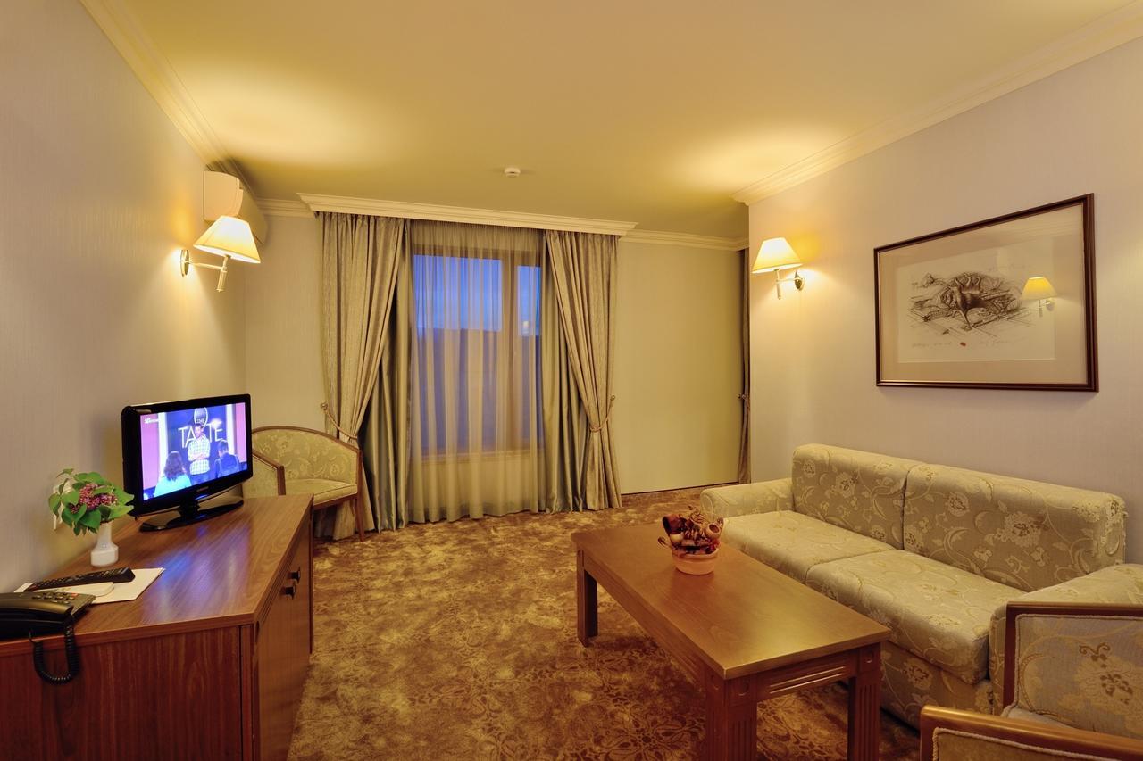 Hotel Club Central ฮิซาเรีย ภายนอก รูปภาพ